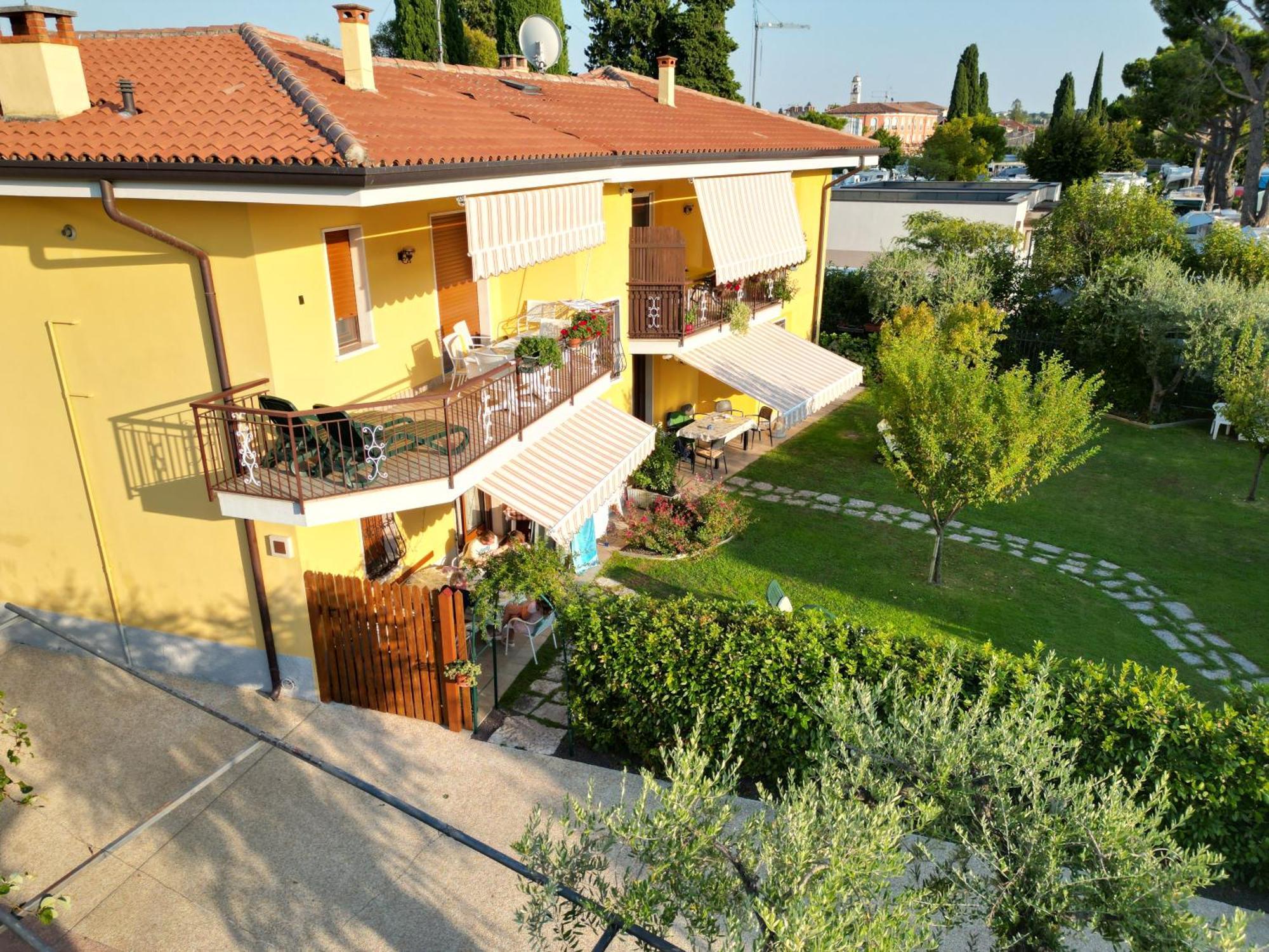 Haus Romagnoli Residence Lazise Exteriör bild